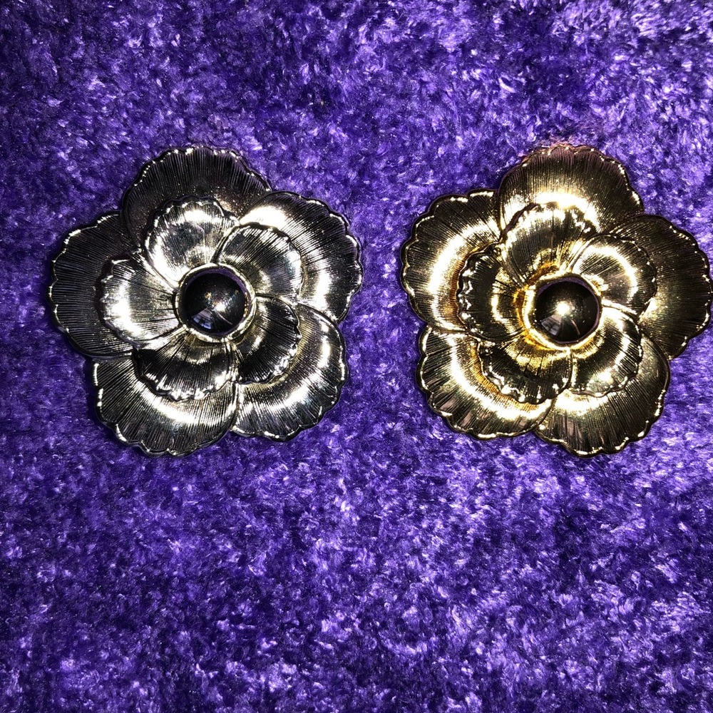 Lapel pins